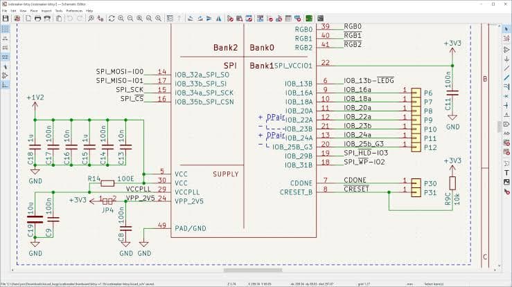 لوحة تجارب متصلة بمعالج ESP32